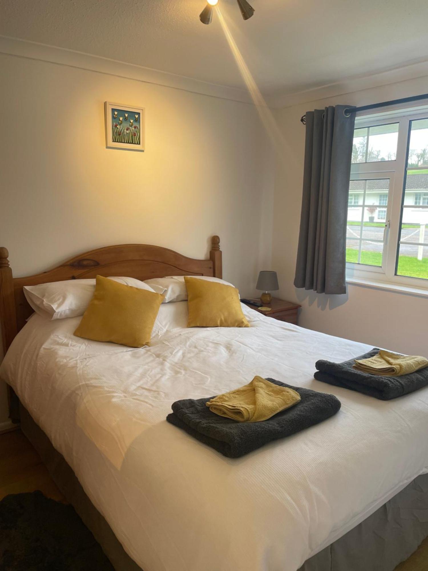 Bumblebee Lodge Saint Cleer المظهر الخارجي الصورة